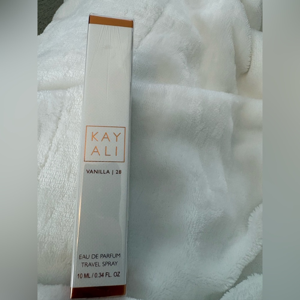 Kayali Vanilla 28 Eau de Parfum Travel Spray 10ML